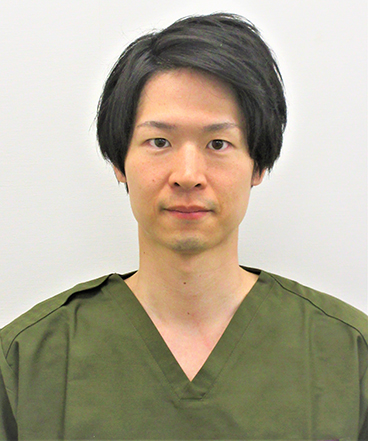 医師 佐藤 雄亮